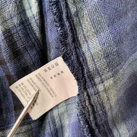 American Eagle Outfitter’s Boyfriend Fit Shirt - Women’s M - Picture 7 of 7